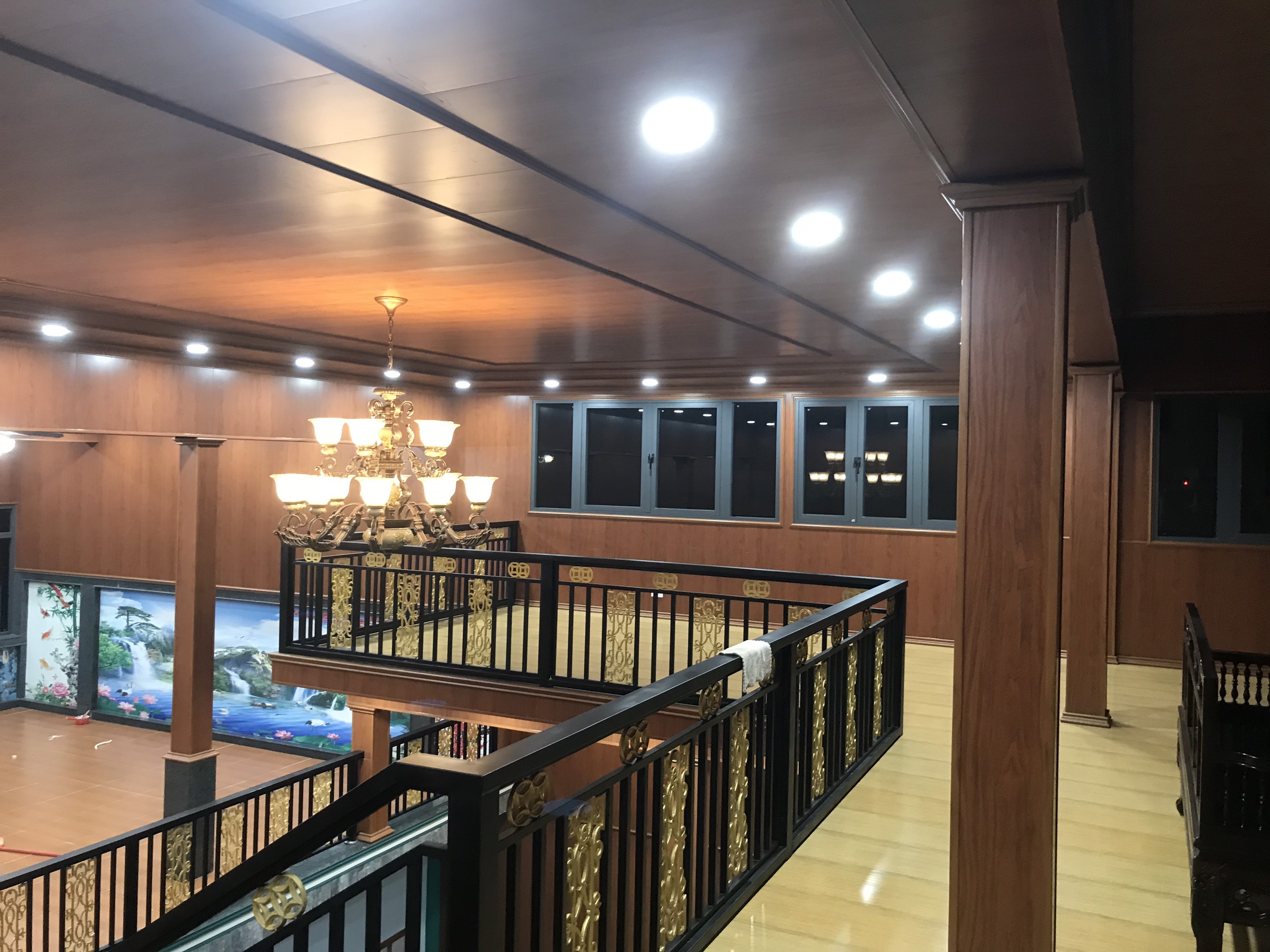 Thi công tấm ốp nano vân gỗ